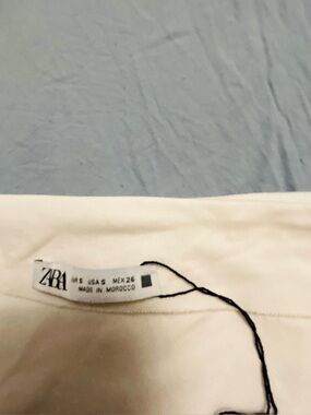 ZARA Cream Women's Skirt with Minimal Waistband
